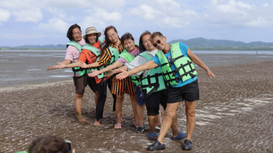 Photo album รวมความชิลสนุกและความสุข บ้านบางชัน โฮมสเตย์ หมู่บ้านไร้แผ่นดิน