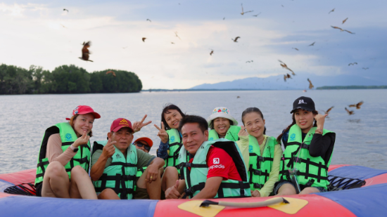 Photo album รวมความชิลสนุกและความสุข บ้านบางชัน โฮมสเตย์ หมู่บ้านไร้แผ่นดิน