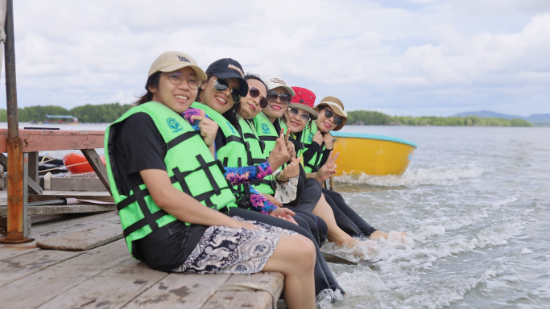 Photo album รวมความชิลสนุกและความสุข บ้านบางชัน โฮมสเตย์ หมู่บ้านไร้แผ่นดิน