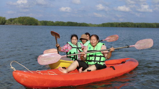 Photo album รวมความชิลสนุกและความสุข บ้านบางชัน โฮมสเตย์ หมู่บ้านไร้แผ่นดิน